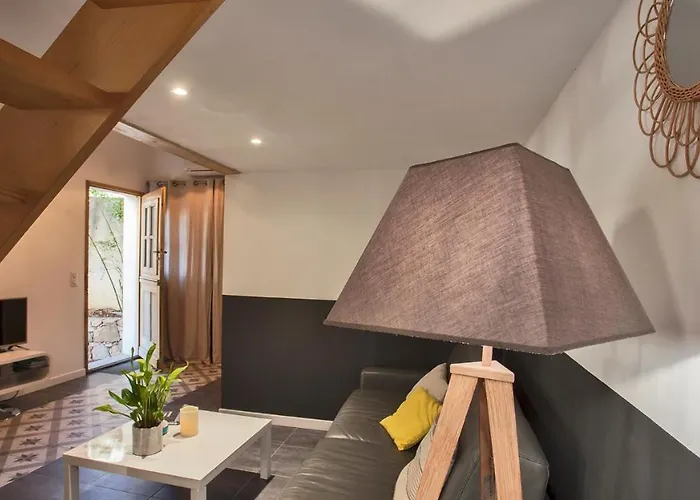 Laniella Location Holiday home
