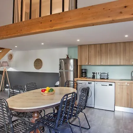 Laniella Location * Calvi (Corsica)