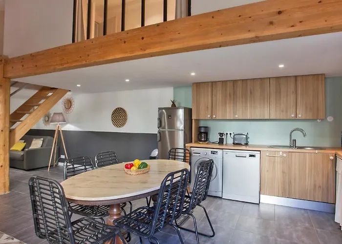 Laniella Location * Calvi (Corsica)