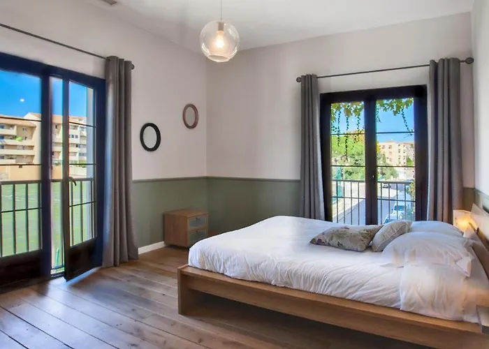 Laniella Location Holiday home